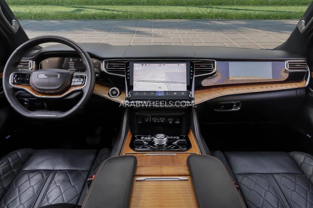 Jeep Grand Wagoneer 2023 for Sale in Dubai Image-8