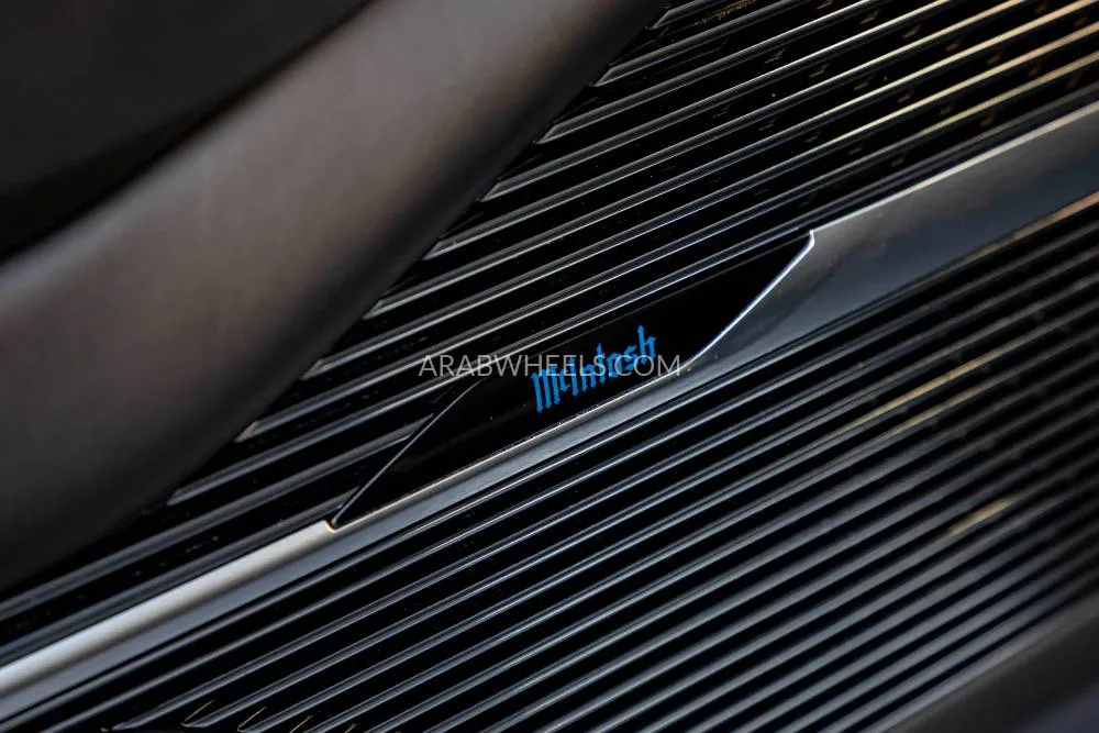 Jeep Grand Wagoneer 2023 for Sale in Dubai Image-18