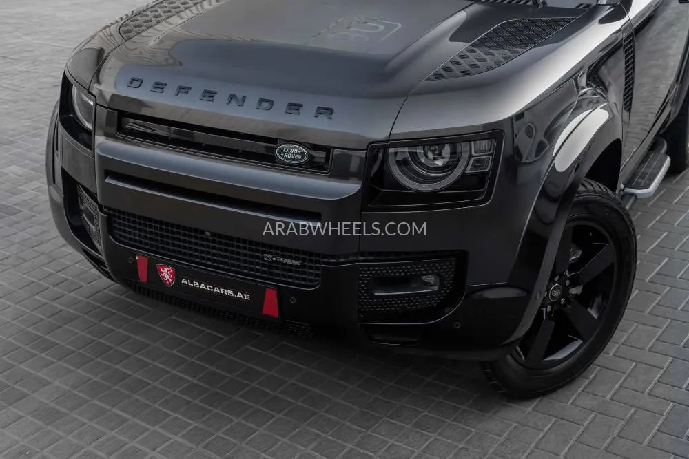 Land Rover Defender 2023 for Sale in Dubai Image-7