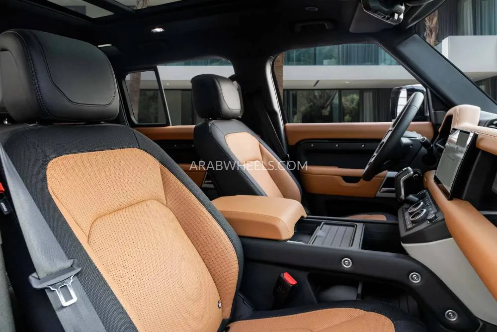 Land Rover Defender 2024 for Sale in Dubai Image-11