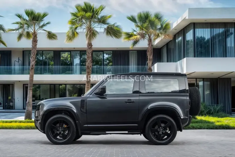 Land Rover Defender 2023 for Sale in Dubai Image-22