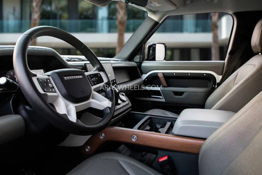 Land Rover Defender 2024 for Sale in Dubai Image-9