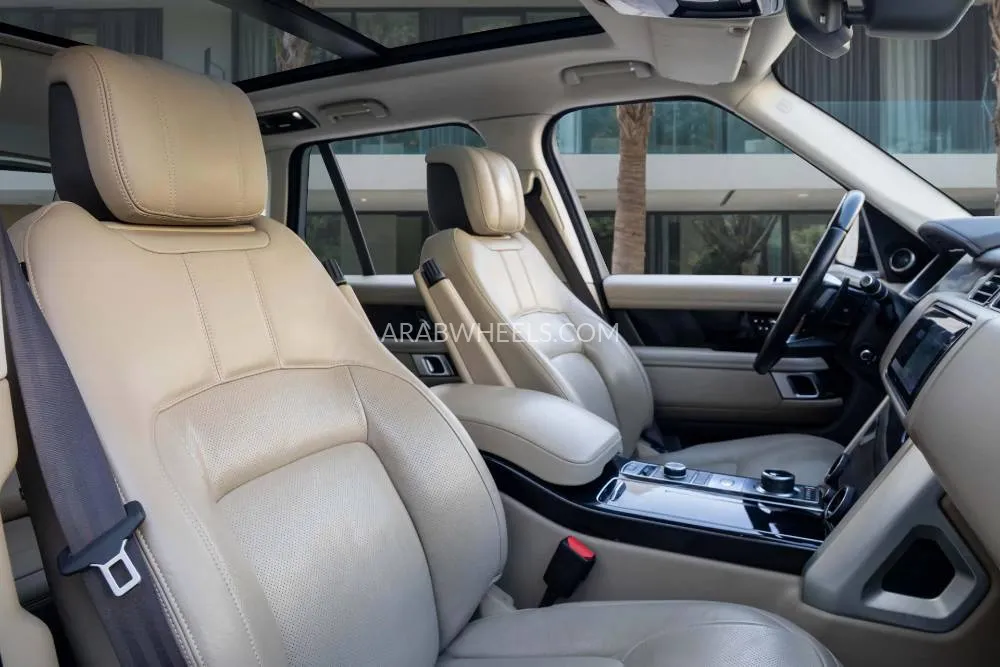 Land Rover Range Rover 2019 for Sale in Dubai Image-11