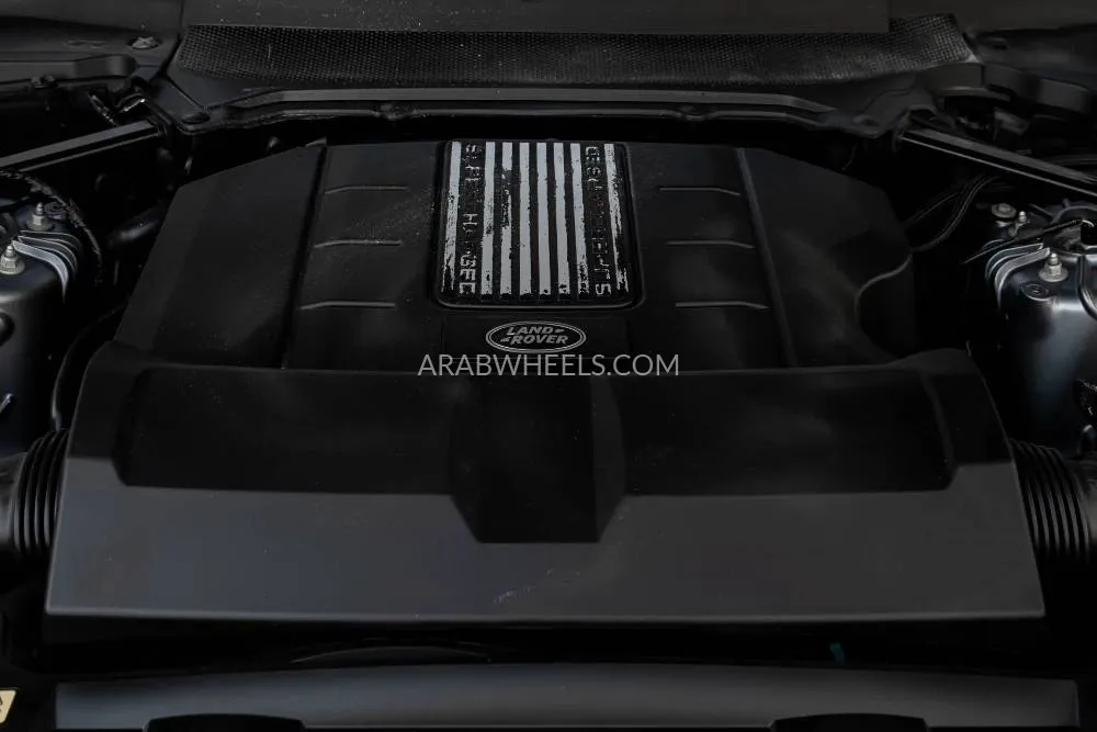 Land Rover Range Rover 2019 for Sale in Dubai Image-14