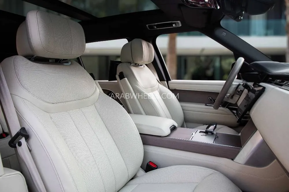Land Rover Range Rover 2024 for Sale in Dubai Image-11