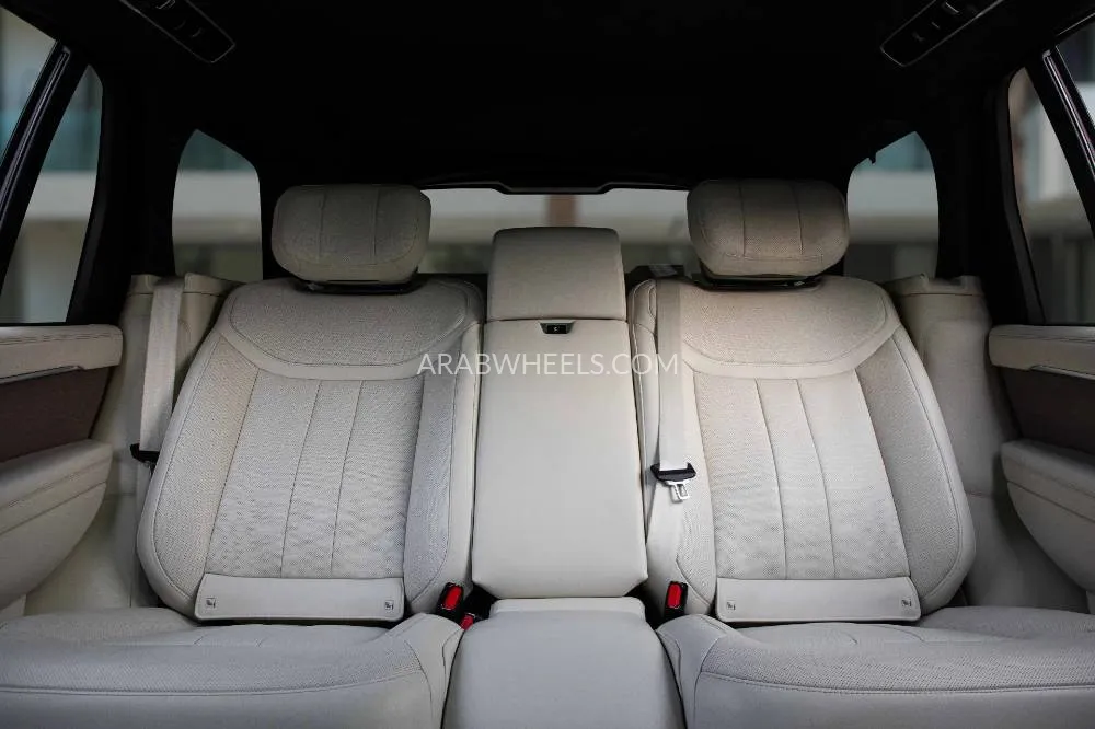 Land Rover Range Rover 2024 for Sale in Dubai Image-13