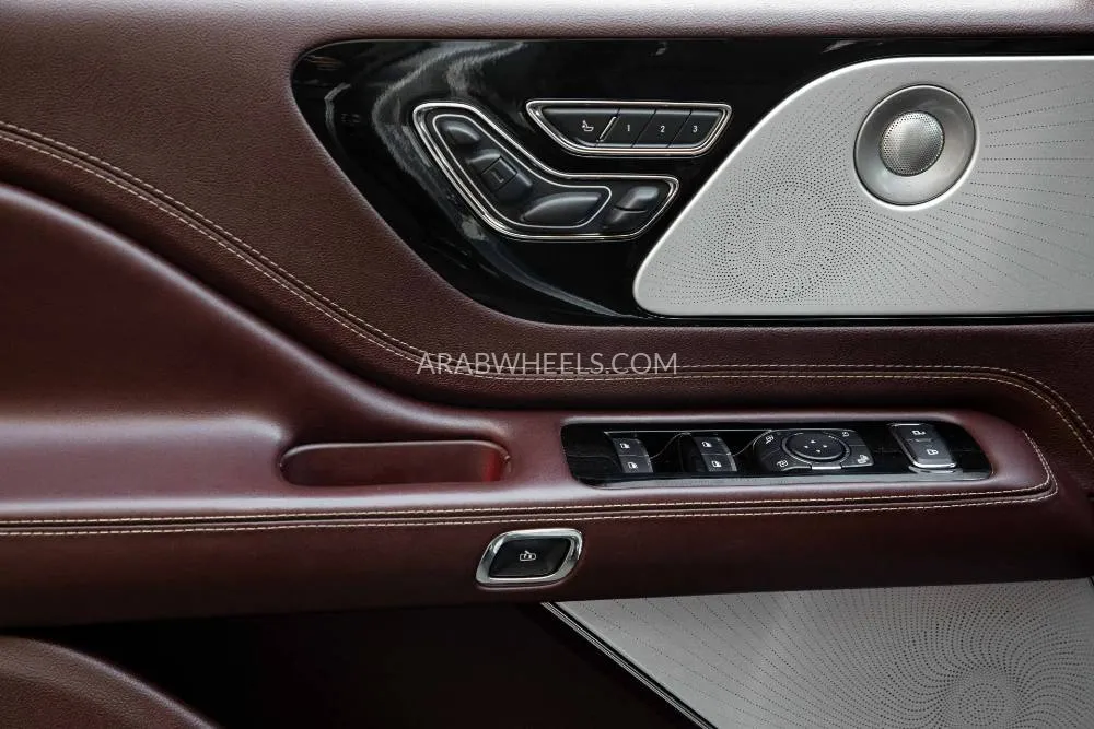 Lincoln Aviator 2020 for Sale in Dubai Image-16