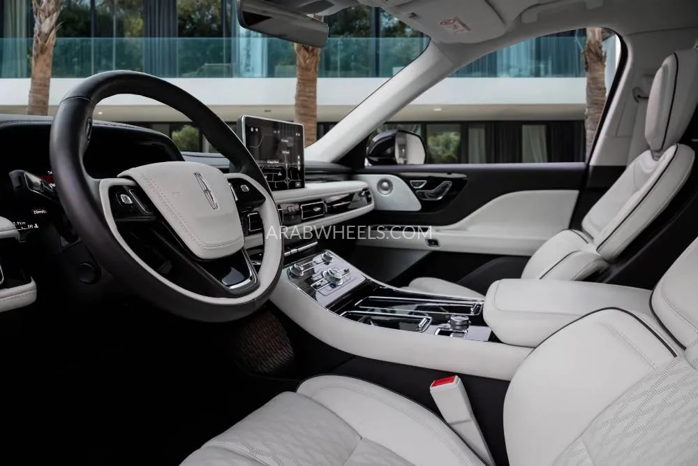 لينكون أفياتور 2023 for Sale in دبي Image-9