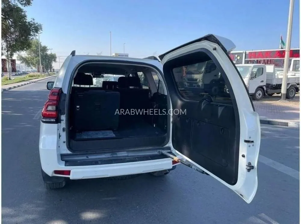 تويوتا لاند كروزر برادو 2021 for Sale in دبي Image-8