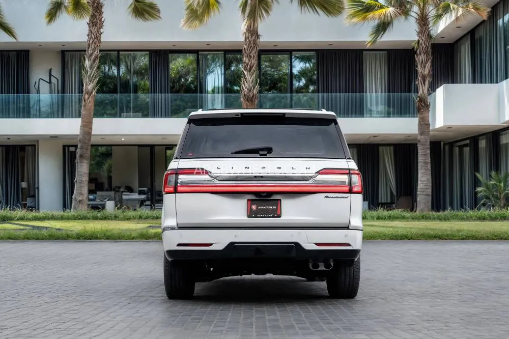 Lincoln Navigator 2021 for Sale in Dubai Image-5