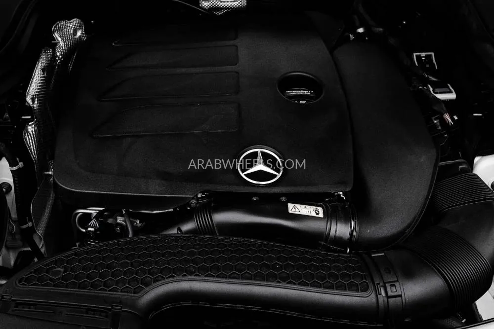 Mercedes Benz GLC Class 2021 for Sale in Dubai Image-15