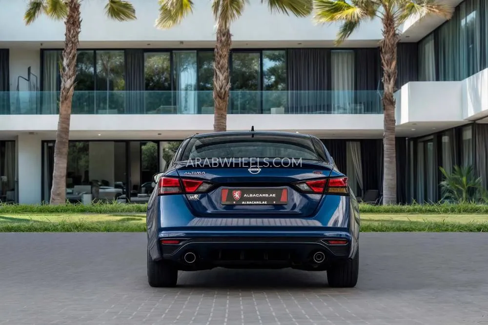 Nissan Altima 2024 for Sale in Dubai Image-5