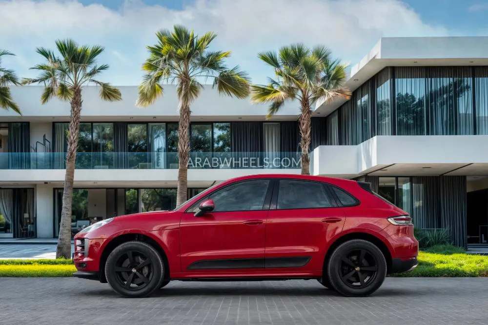 Porsche Macan 2019 for Sale in Dubai Image-2