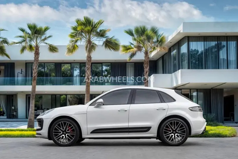 Porsche Macan 2024 for Sale in Dubai Image-23