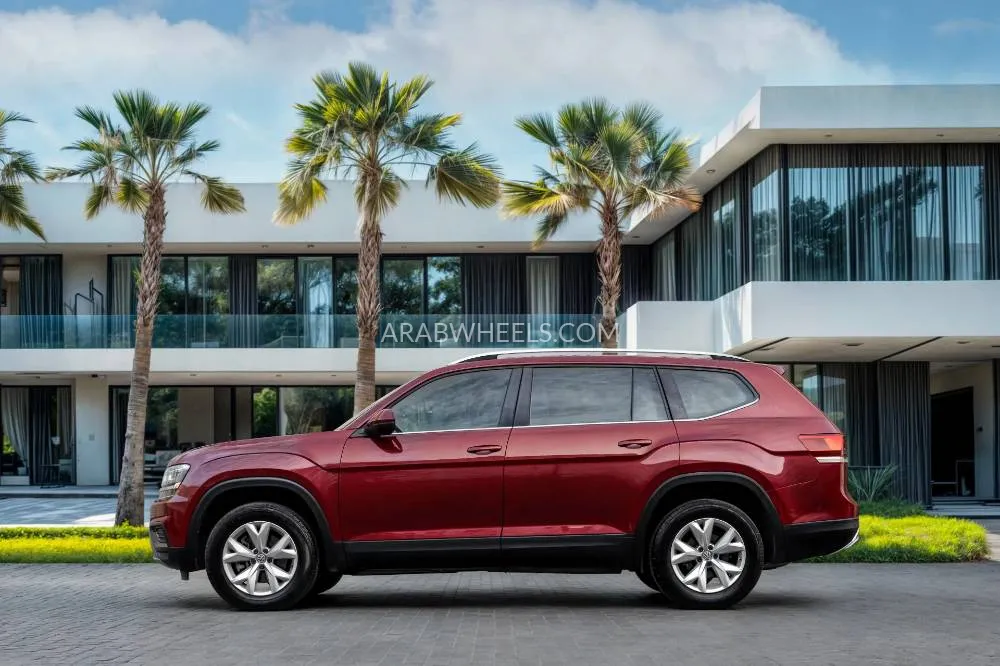 Volkswagen Teramont 2019 for Sale in Dubai Image-2