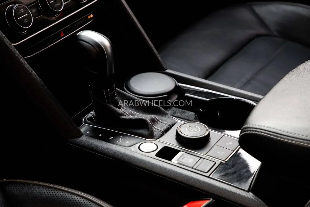 Volkswagen Teramont 2021 for Sale in Dubai Image-10