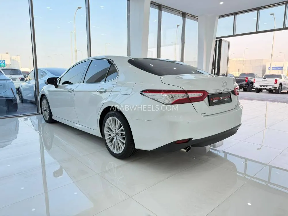 Toyota Camry 2019 for Sale in Abu Dhabi Image-4