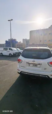 Nissan Pathfinder 3.5L SV 4WD 2014