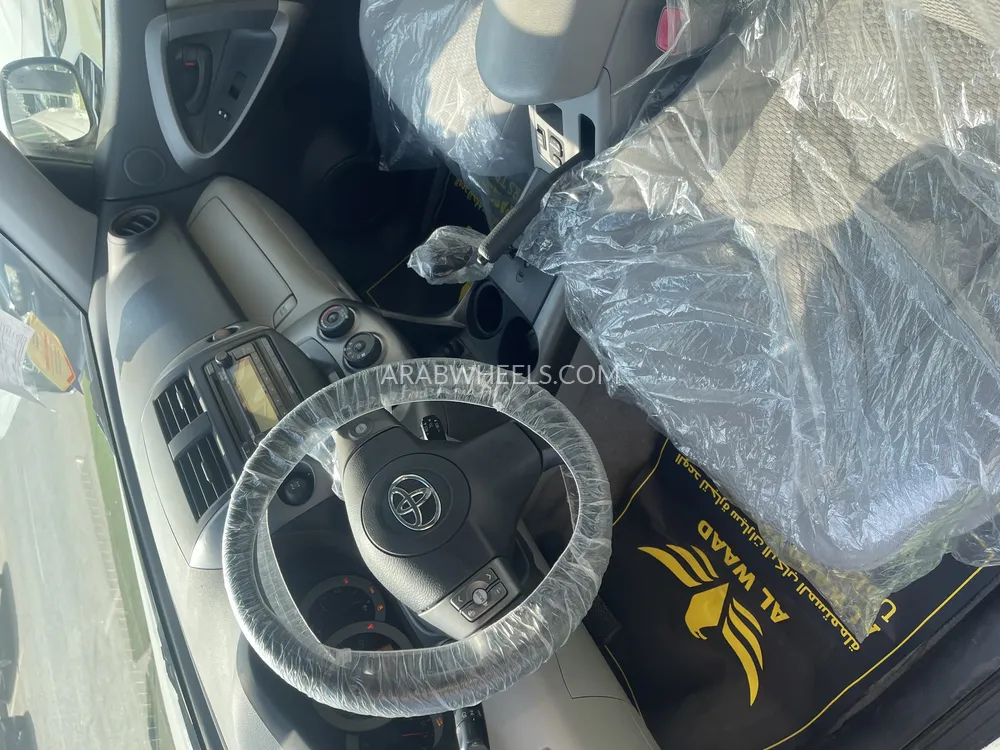 Toyota Rav4 2012 for Sale in Ras Al Khaimah Image-3