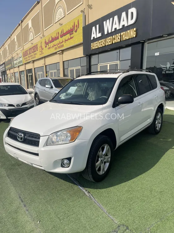 Toyota Rav4 2012 for Sale in Ras Al Khaimah Image-2
