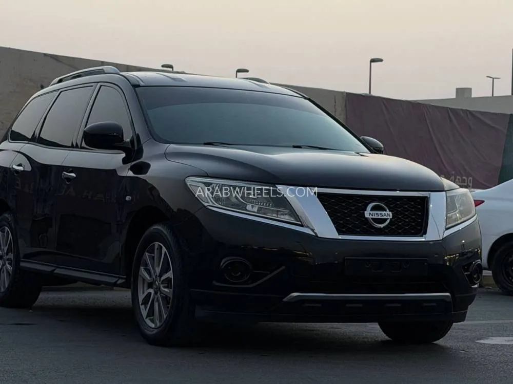 Nissan Pathfinder 2015 for Sale in Sharjah Image-1