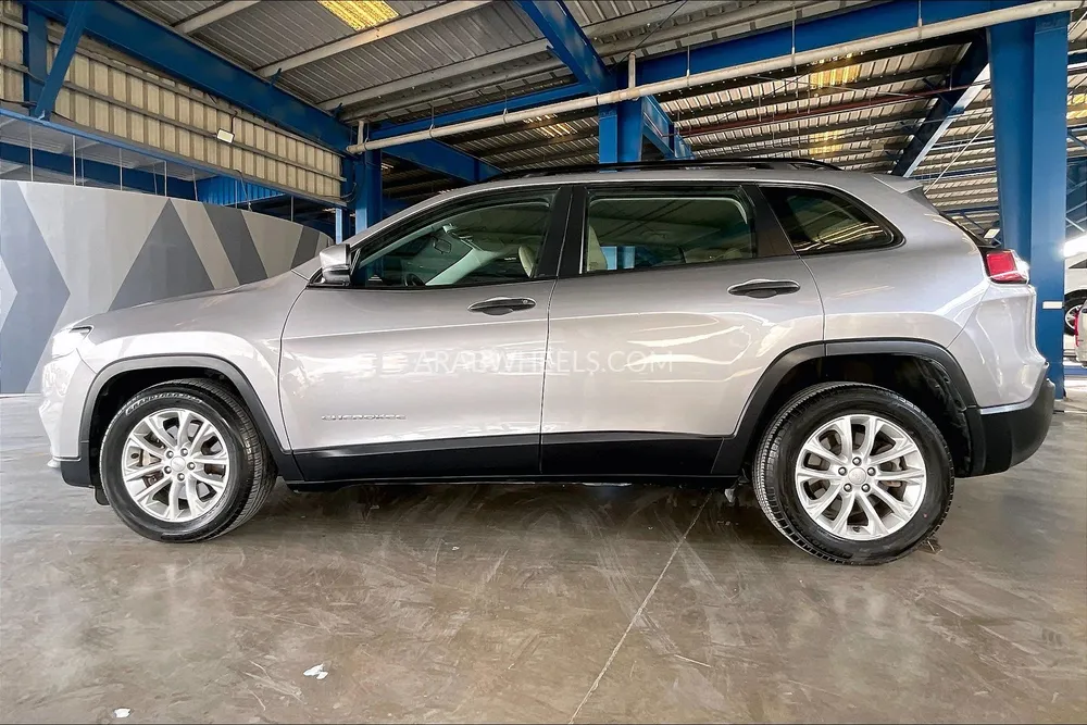 Jeep Cherokee 2020 for Sale in Sharjah Image-7
