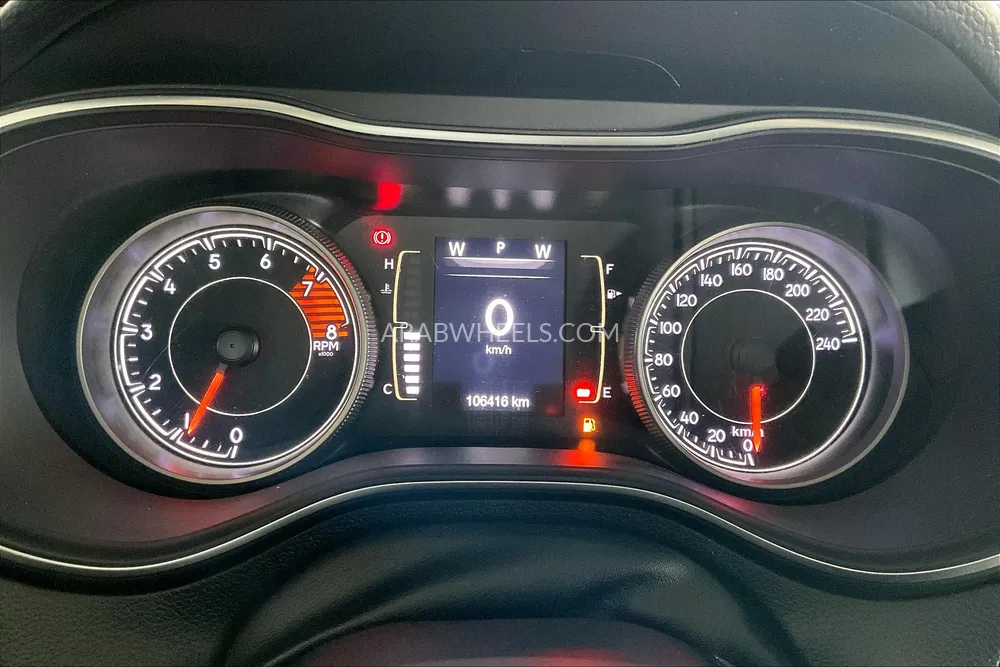 Jeep Cherokee 2020 for Sale in Sharjah Image-12