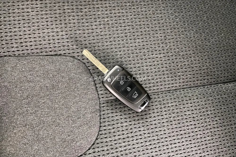 Hyundai Santa Fe 2022 for Sale in Dubai Image-18