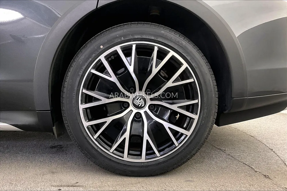 بورشه تايكان 2022 for Sale in الشارقة Image-10