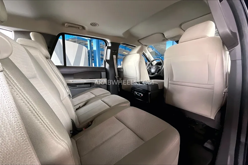 Ford Expedition 2021 for Sale in Sharjah Image-27