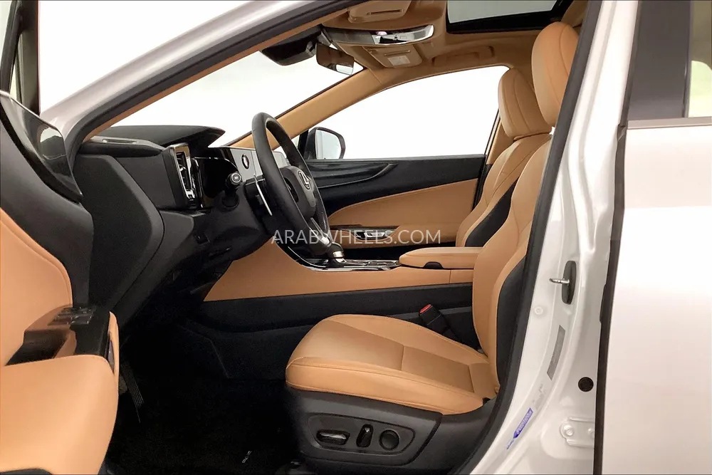 لكزس NX 2024 for Sale in الشارقة Image-12