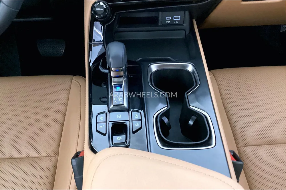 لكزس NX 2024 for Sale in الشارقة Image-14