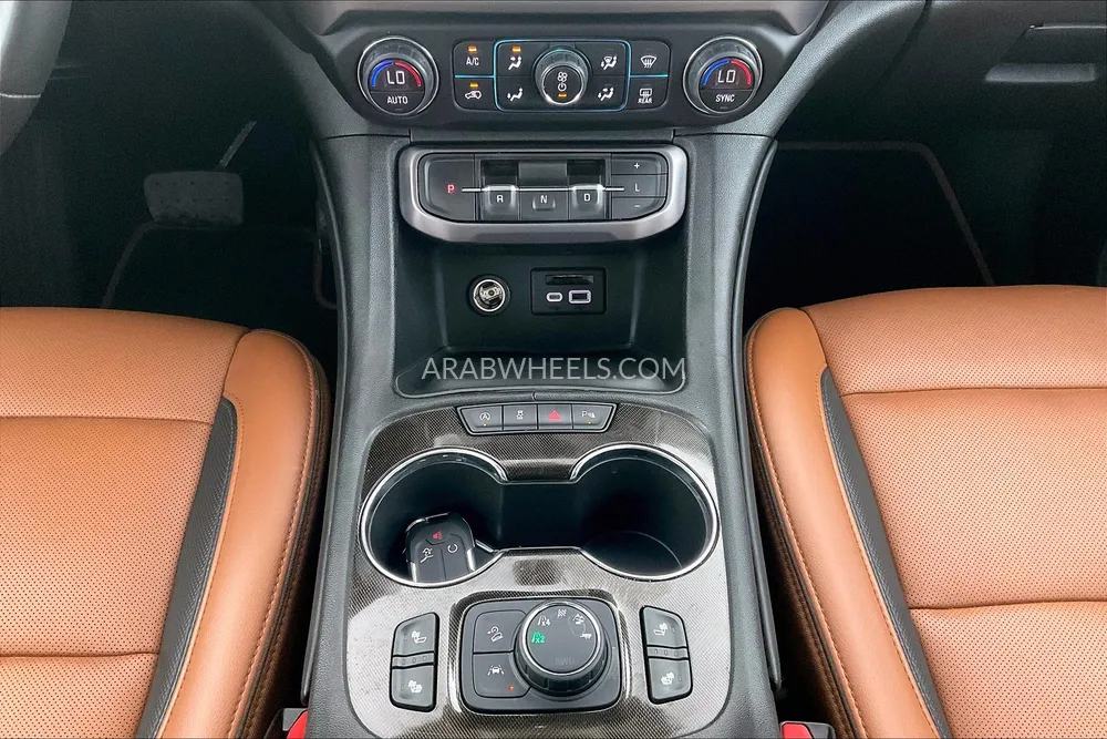 GMC Acadia 2023 for Sale in Dubai Image-23