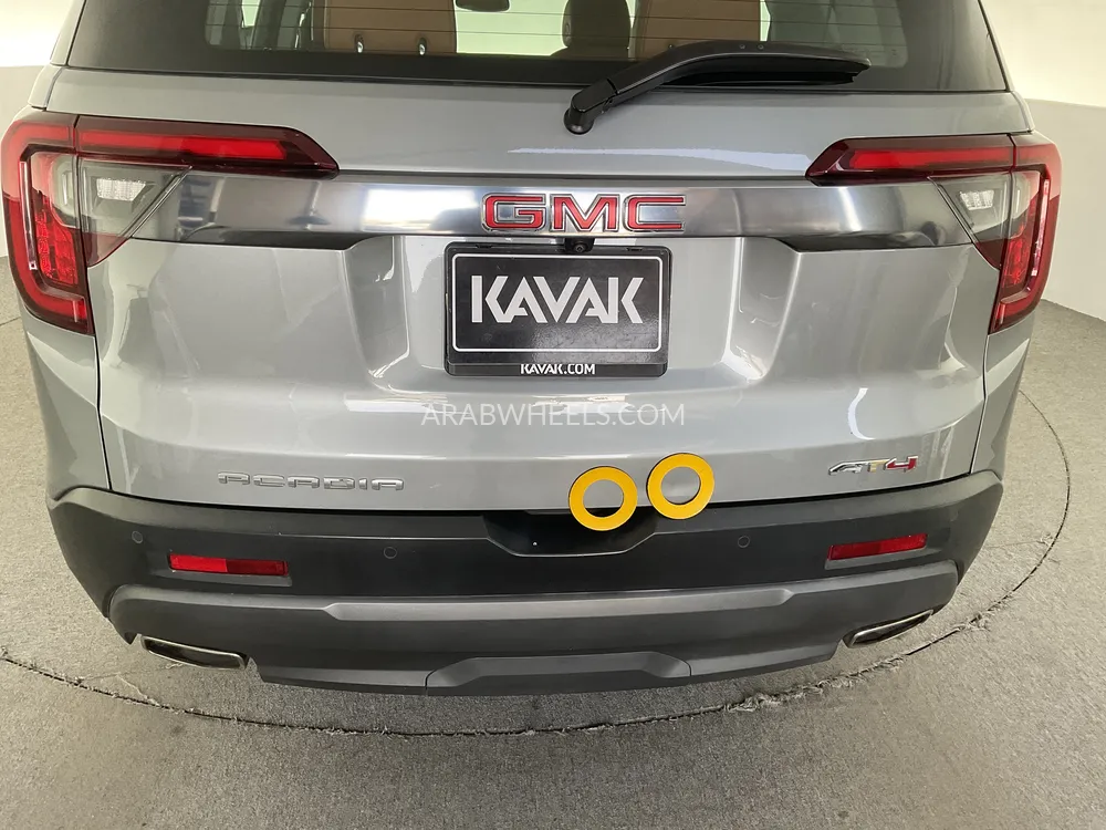 GMC Acadia 2023 for Sale in Dubai Image-30