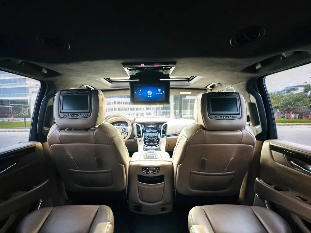 Cadillac Escalade 2019 for Sale in Dubai Image-12
