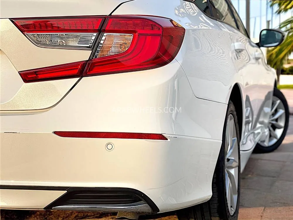 Honda Accord 2022 for Sale in Dubai Image-11