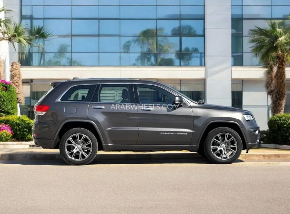 Jeep Grand Cherokee 2019 for Sale in Dubai Image-5