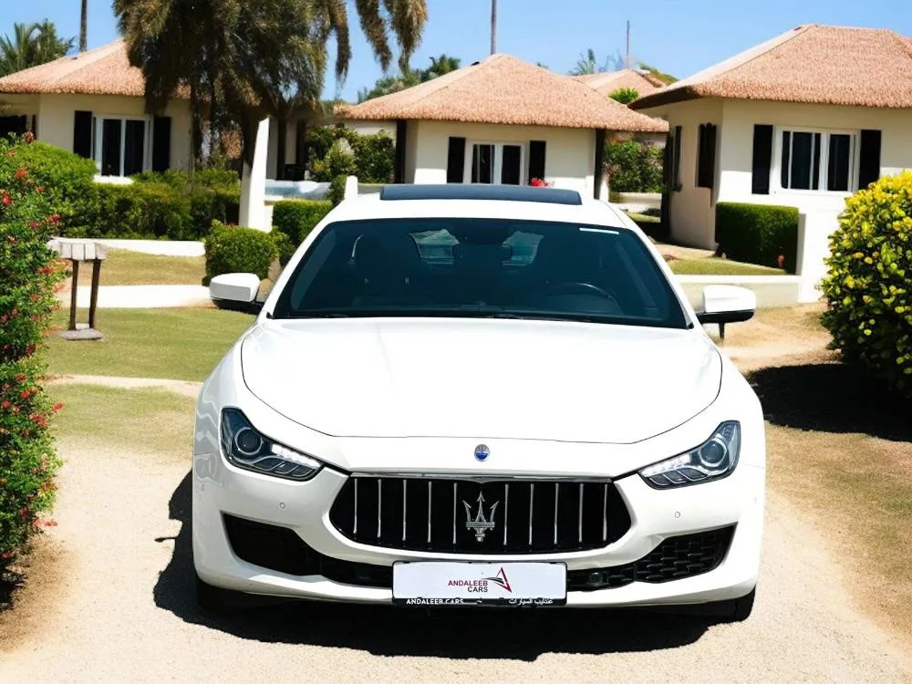 Maserati Ghibli 2019 for Sale in Dubai Image-3