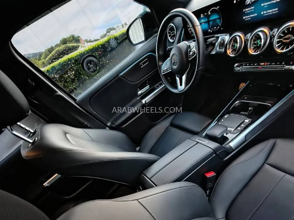 Mercedes Benz EQB 2022 for Sale in Dubai Image-18