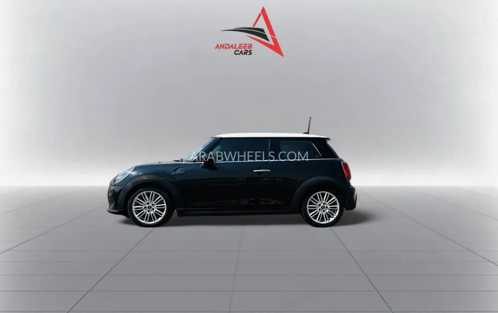 Mini Cooper 2023 for Sale in Dubai Image-7