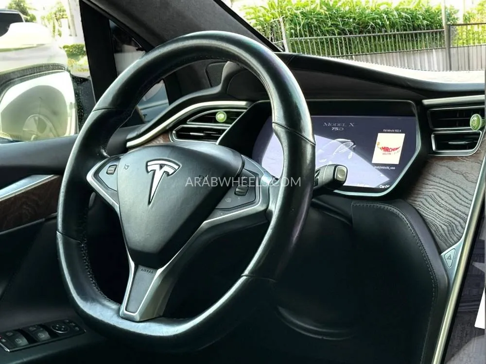 Tesla Model X 2017 for Sale in Dubai Image-11