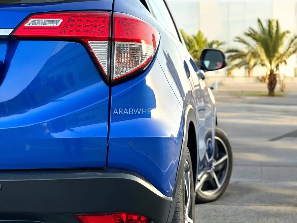 Honda HR-V 2021 for Sale in Dubai Image-11