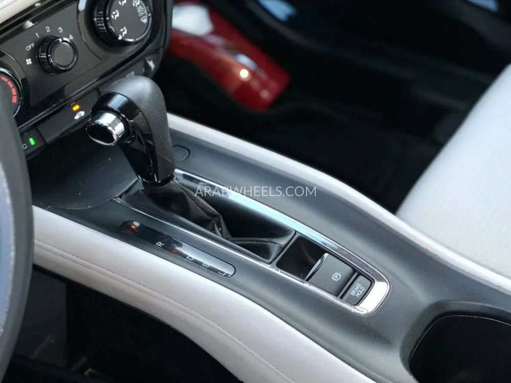 Honda HR-V 2021 for Sale in Dubai Image-17