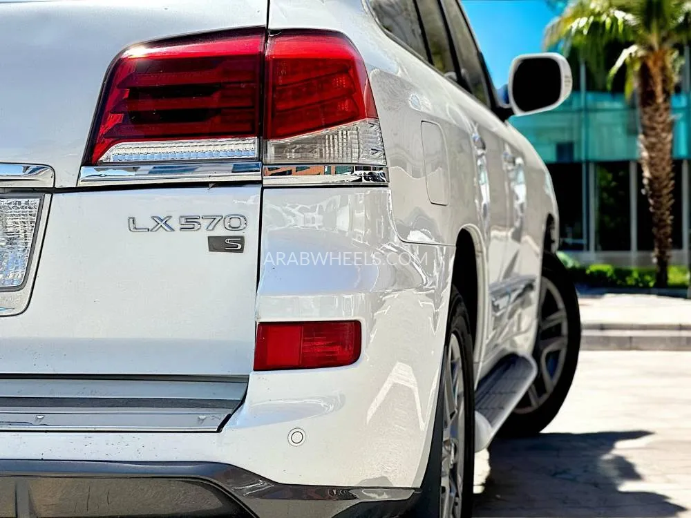 Lexus LX 2011 for Sale in Dubai Image-11