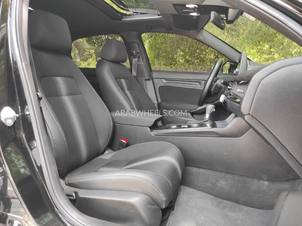Honda Civic 2024 for Sale in Sharjah Image-19
