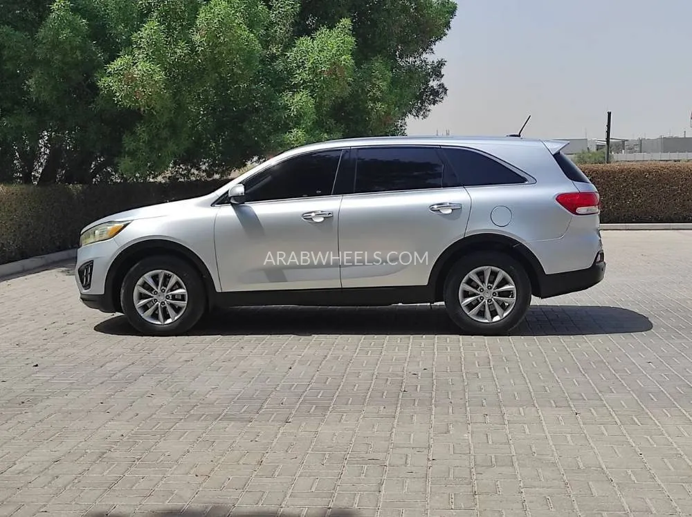 Kia Sorento 2018 for Sale in Sharjah Image-19