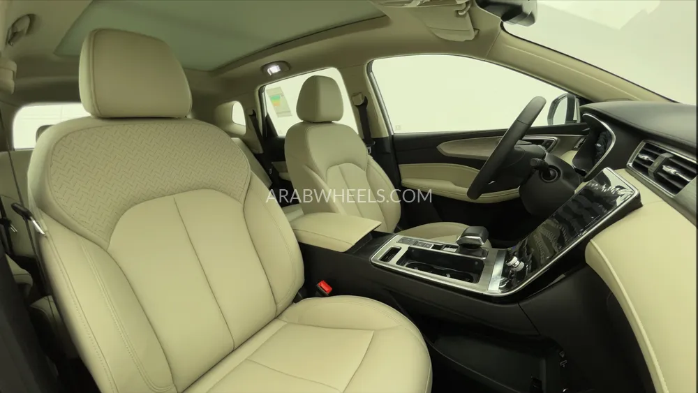 إم جي RX5 2025 for Sale in دبي Image-28