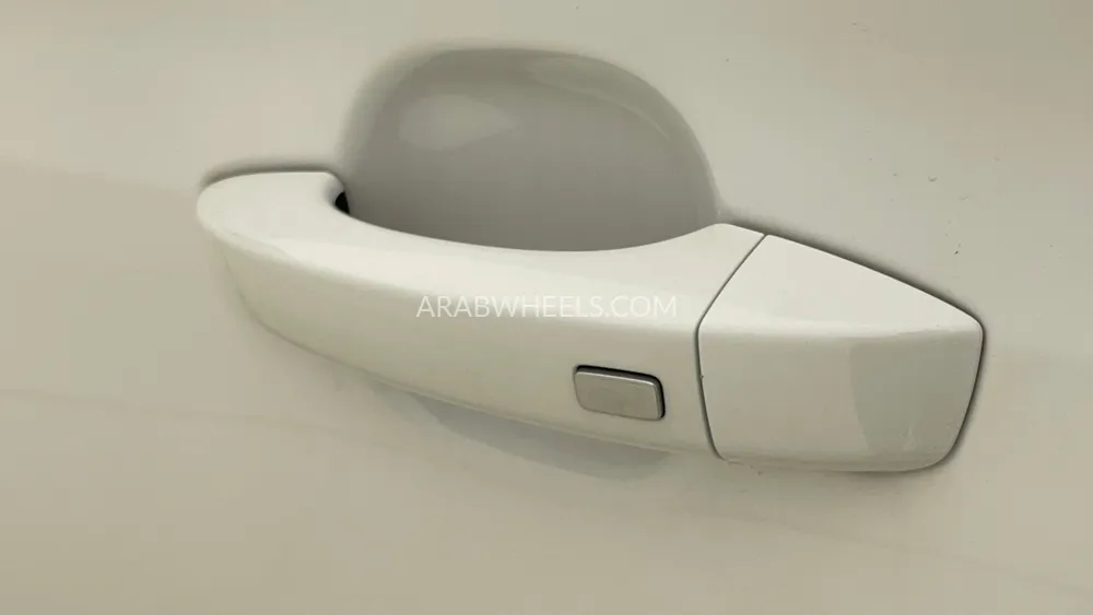 إم جي RX5 2025 for Sale in دبي Image-45