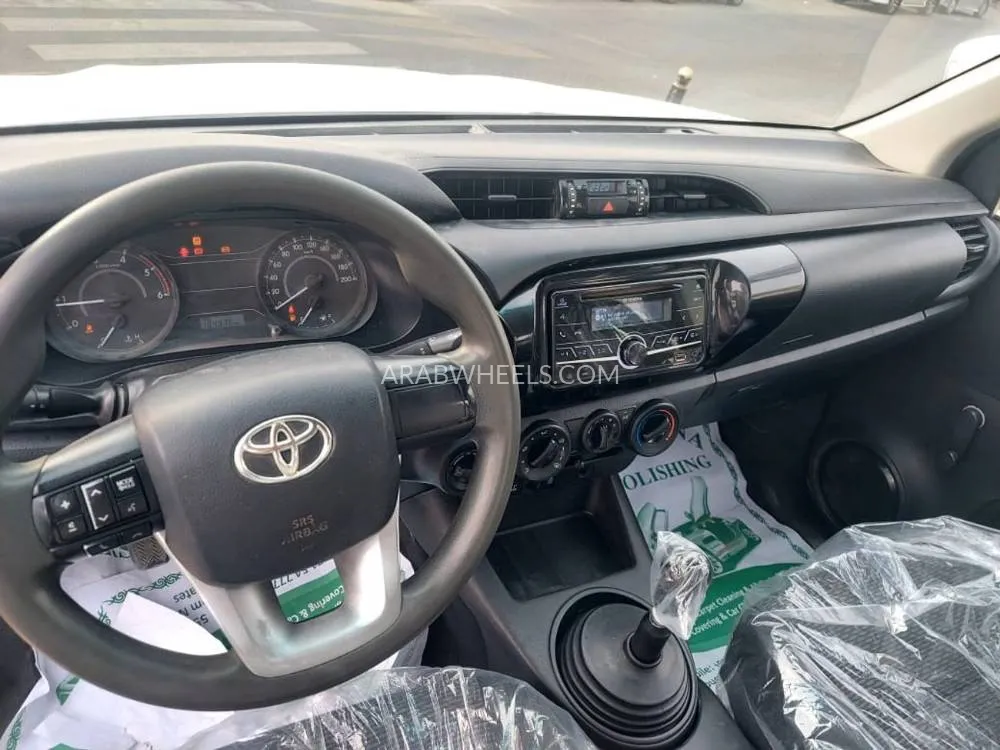 Toyota Hilux 2019 for Sale in Ajman Image-5