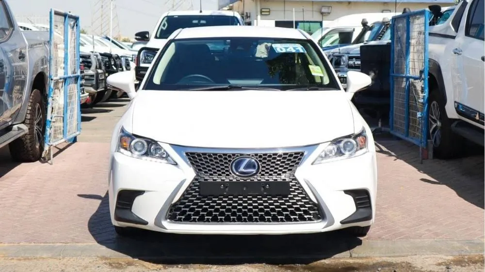 Lexus CT 2021 for Sale in Dubai Image-2